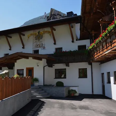 Haus Ban Broesign Holiday home *